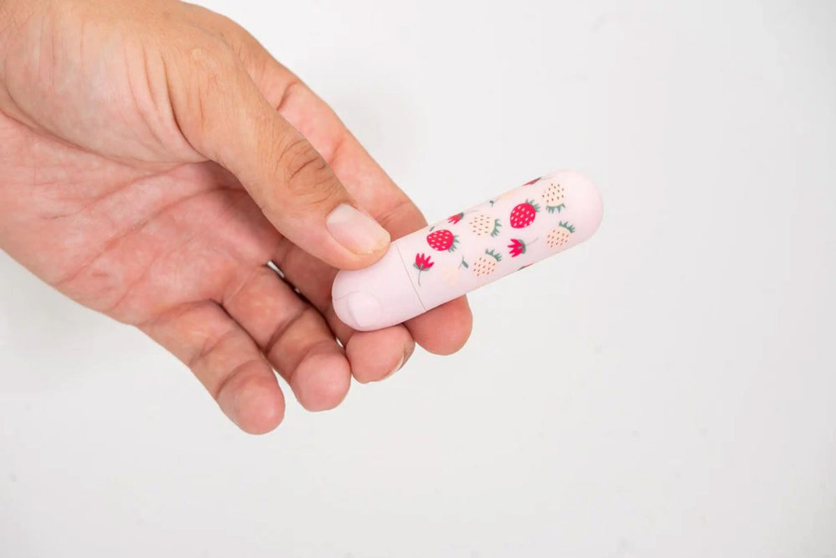 BARI SUPER CHARGED MINI BULLET W/ STRAWBERRY PATTERN