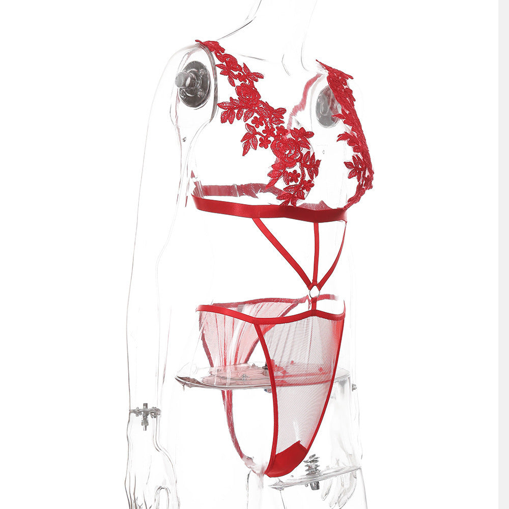Daring Captive Lace Set